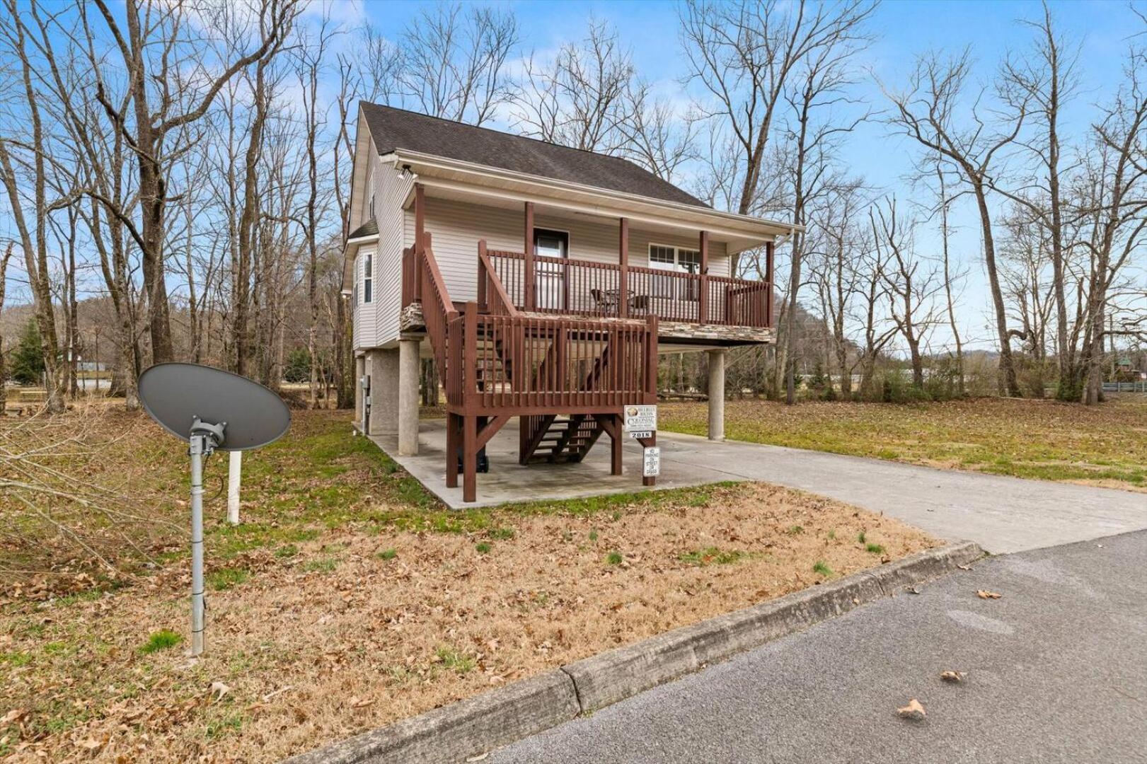 Hillbilly Hilton By Colonial Properties
