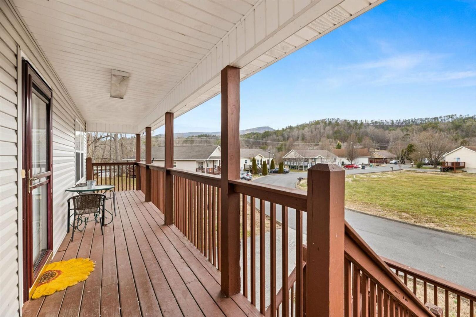 Hillbilly Hilton By Colonial Properties