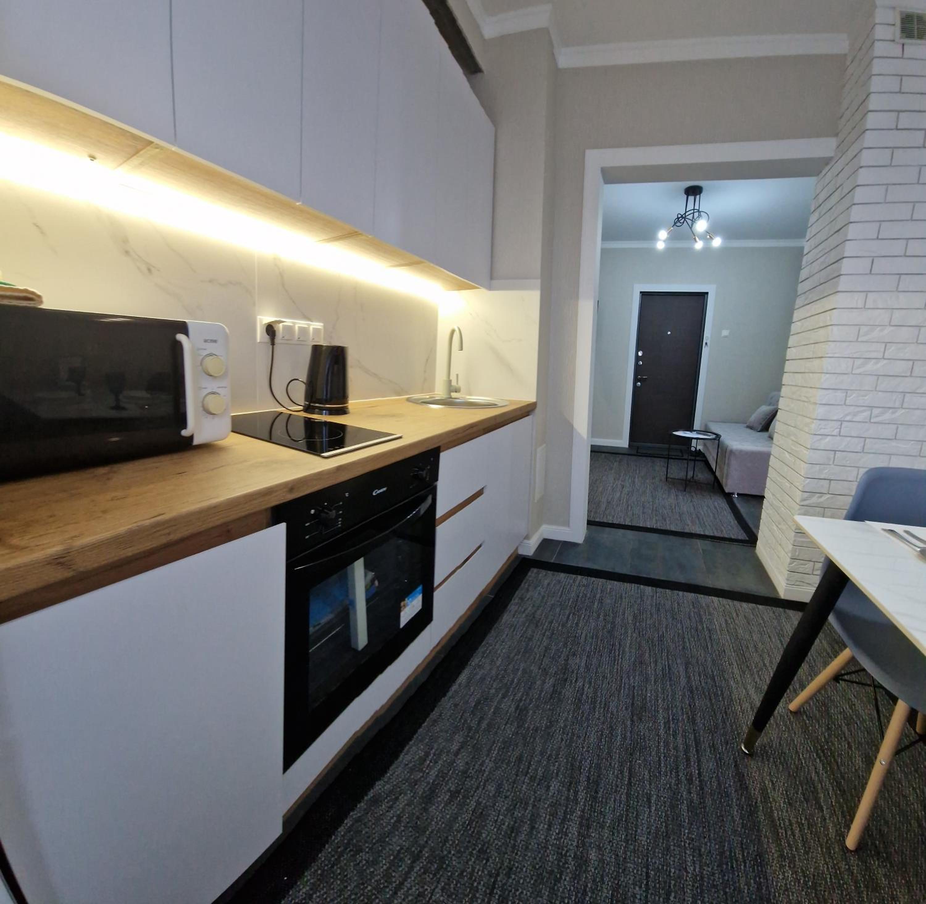 2 bedrooms apart. near UNIC on Ismail Street. view 3