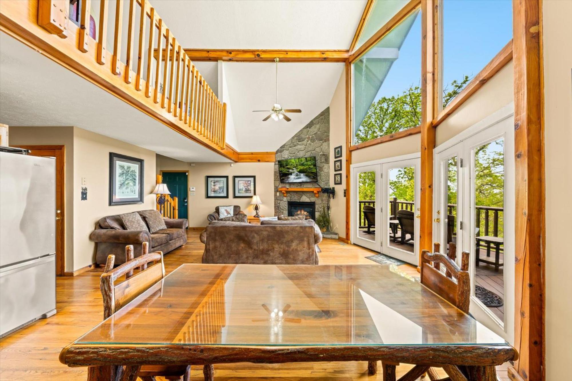 Peekin' Over Pigeon Forge By Colonial Properties view 5