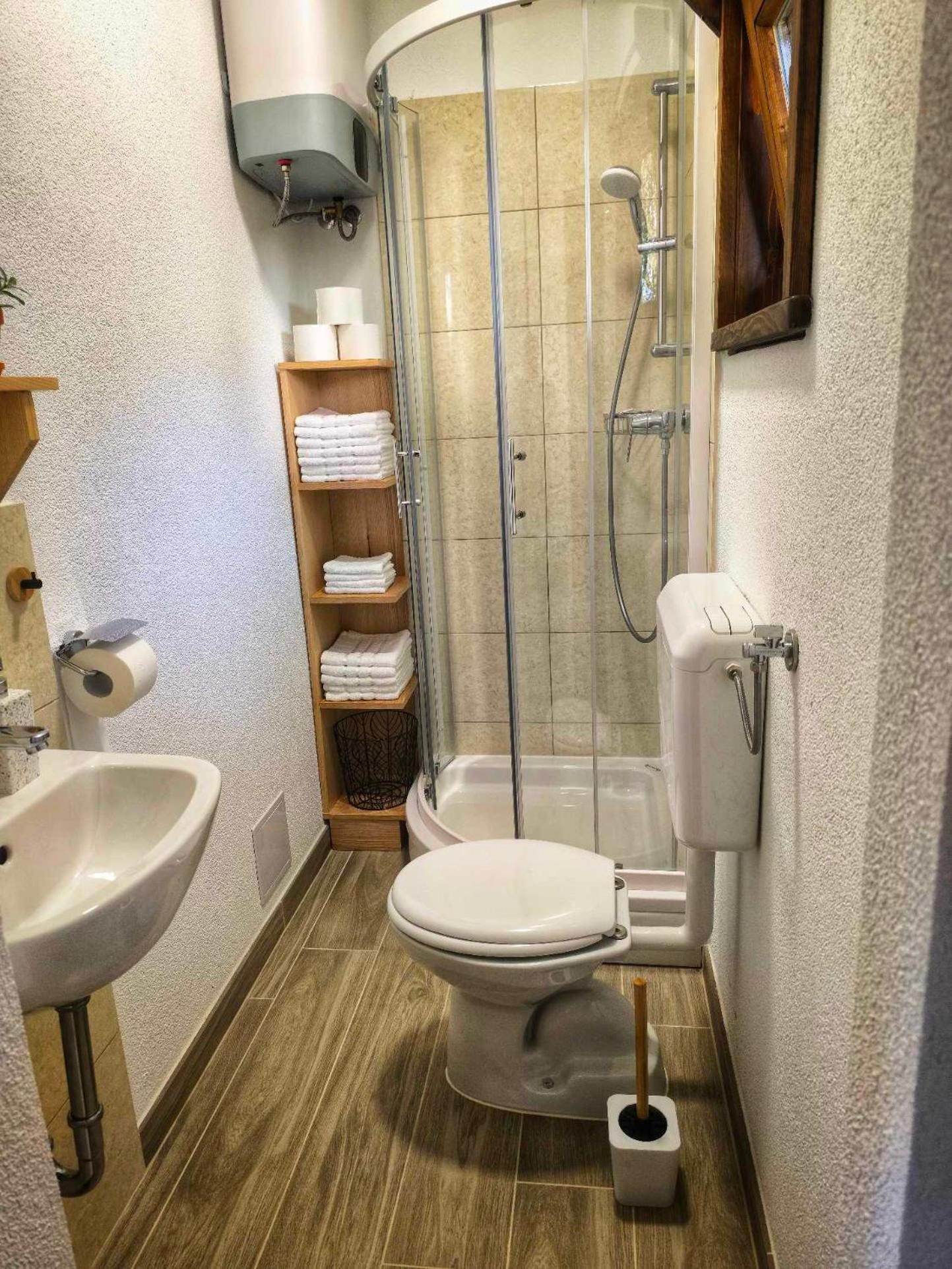 Tiny house
