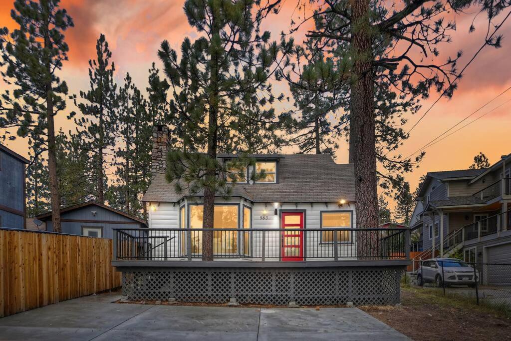 Highland Cabin Jacuzzi Close To Slopes & Village view 4