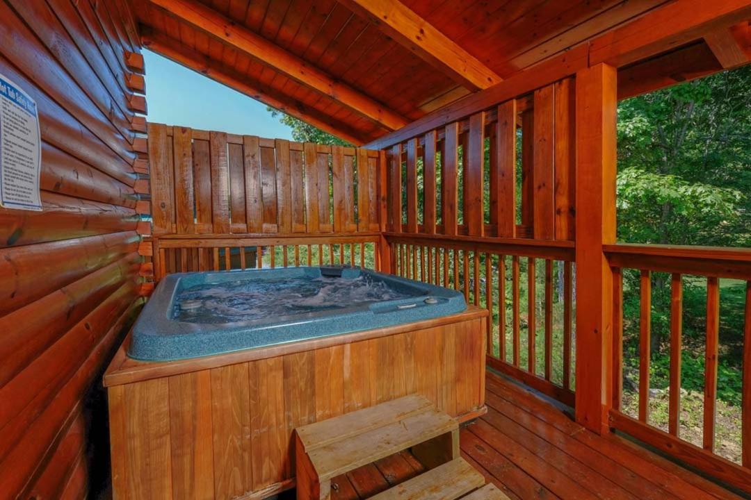 Among the Oaks By Colonial Properties
