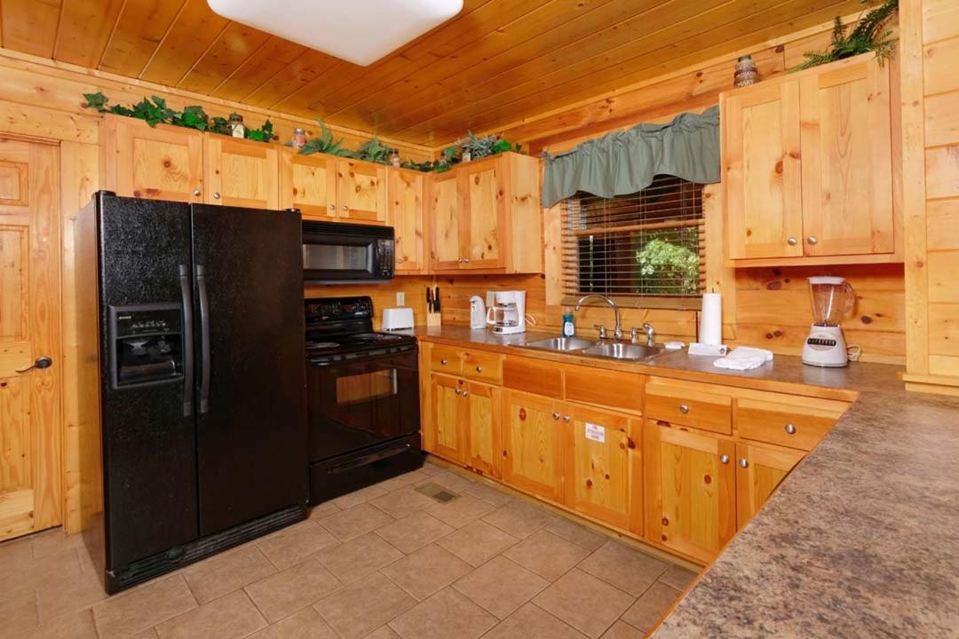 Among the Oaks By Colonial Properties