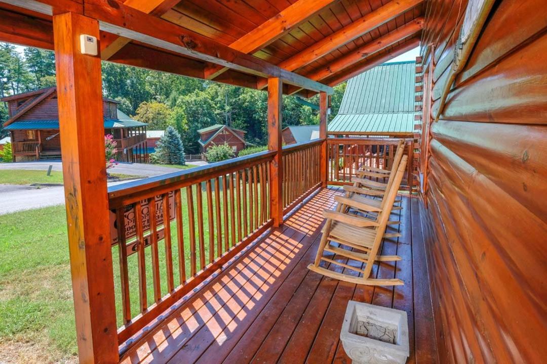 Among the Oaks By Colonial Properties