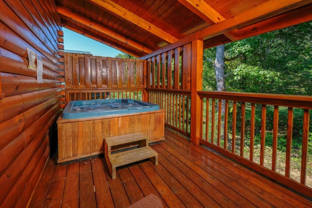 Among the Oaks By Colonial Properties