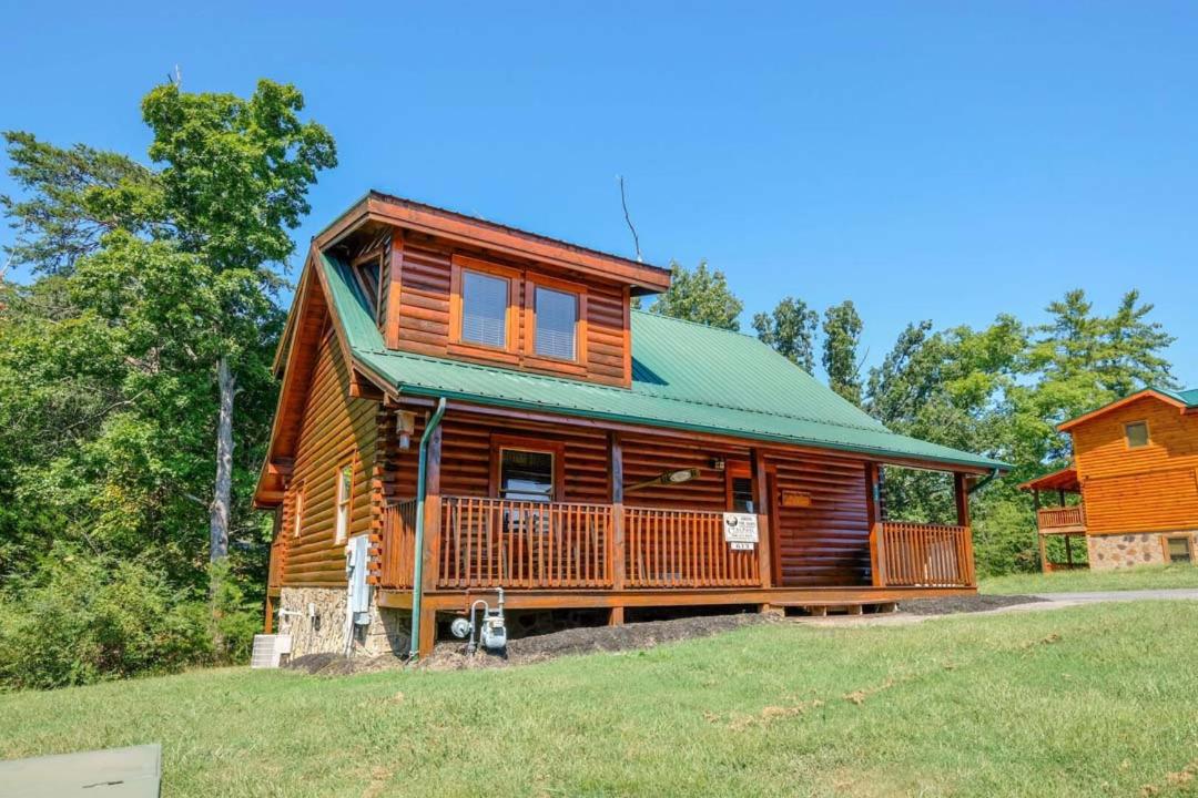 Among the Oaks By Colonial Properties