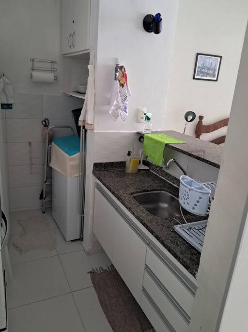 studio aconchegante para 02 na praia de Amaralina