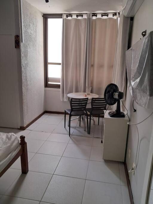 studio aconchegante para 02 na praia de Amaralina