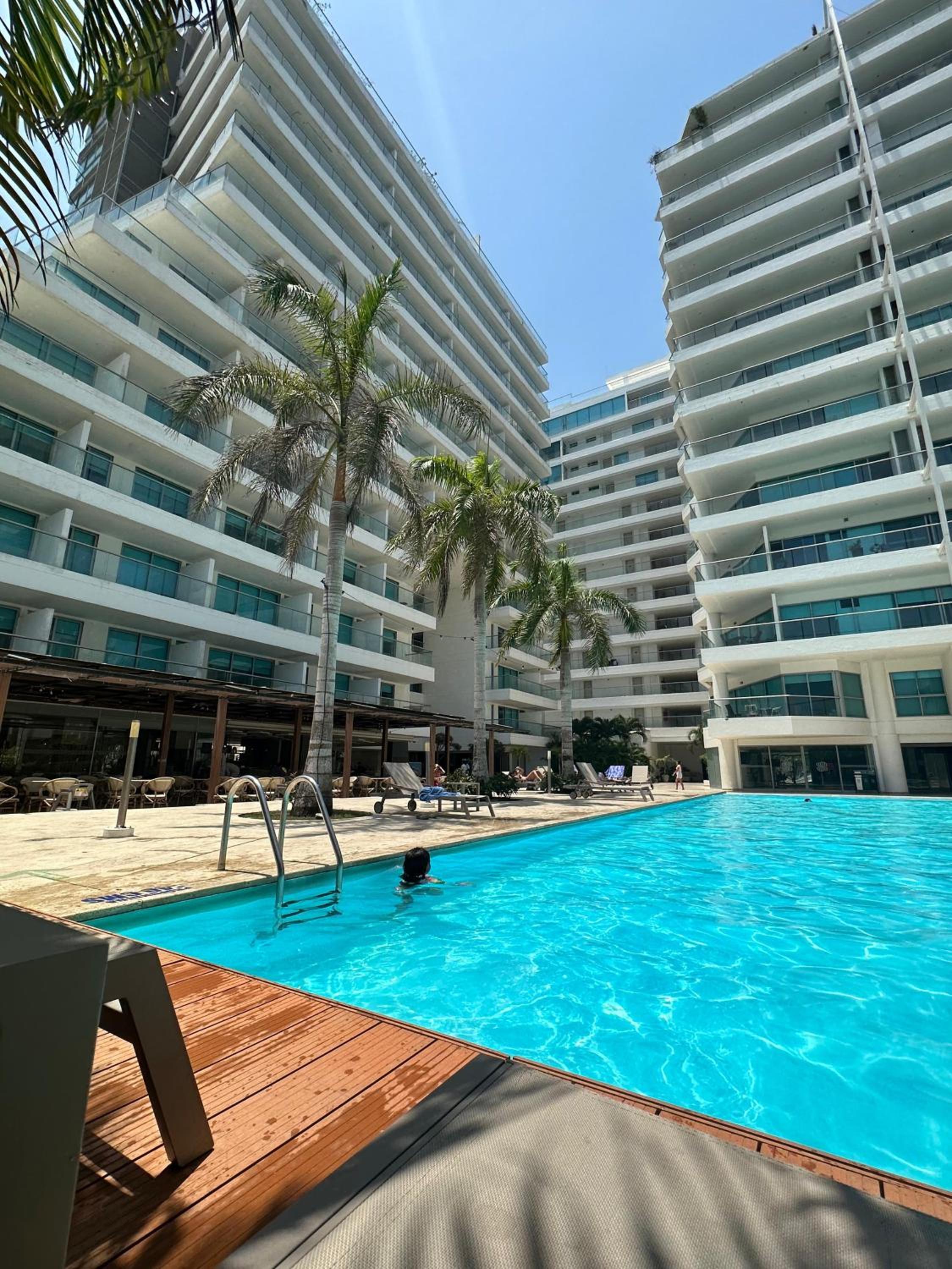 Apto en Condominio con Salida al Mar, Playa Boquilla, Morros, cerca Hotel Américas, Hollyday inn, Radisson