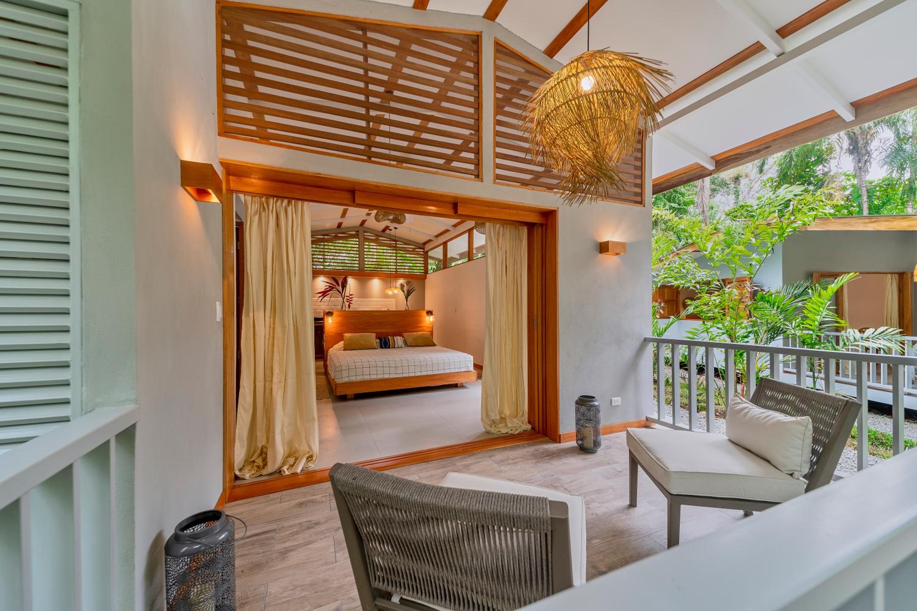 SIREN SANCTUARY Resort