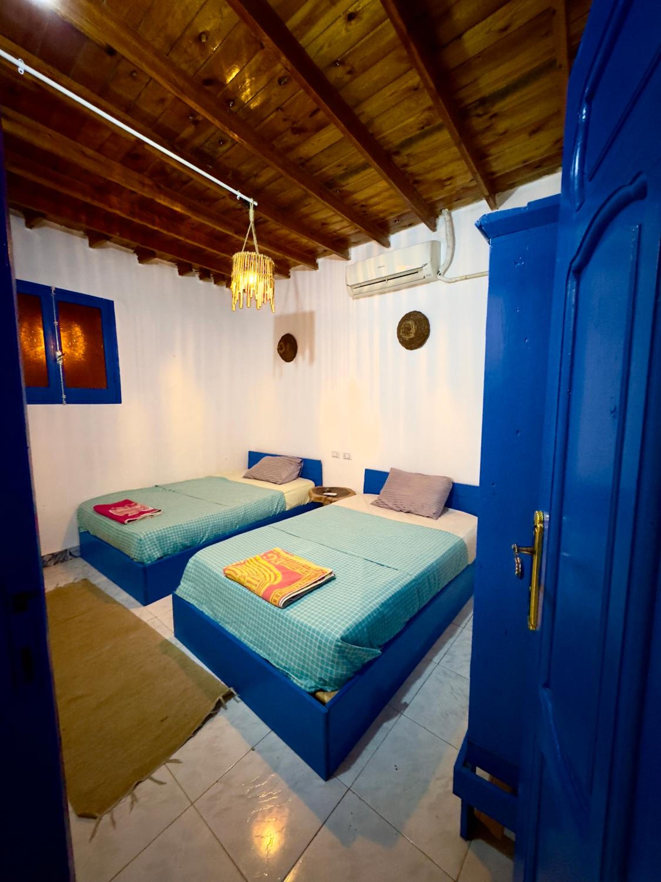 Blue Villa in Lighthouse
