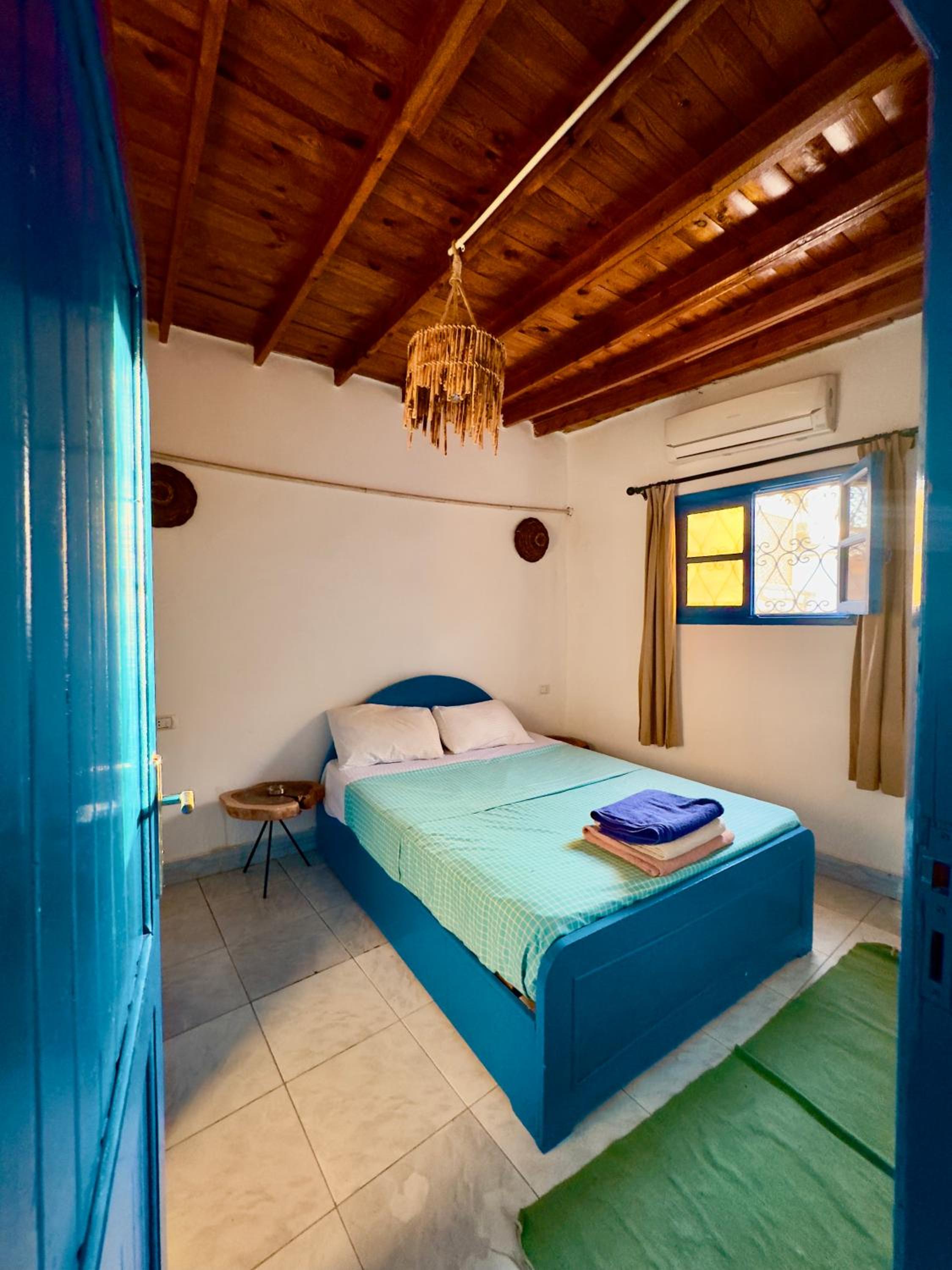 Blue Villa in Lighthouse