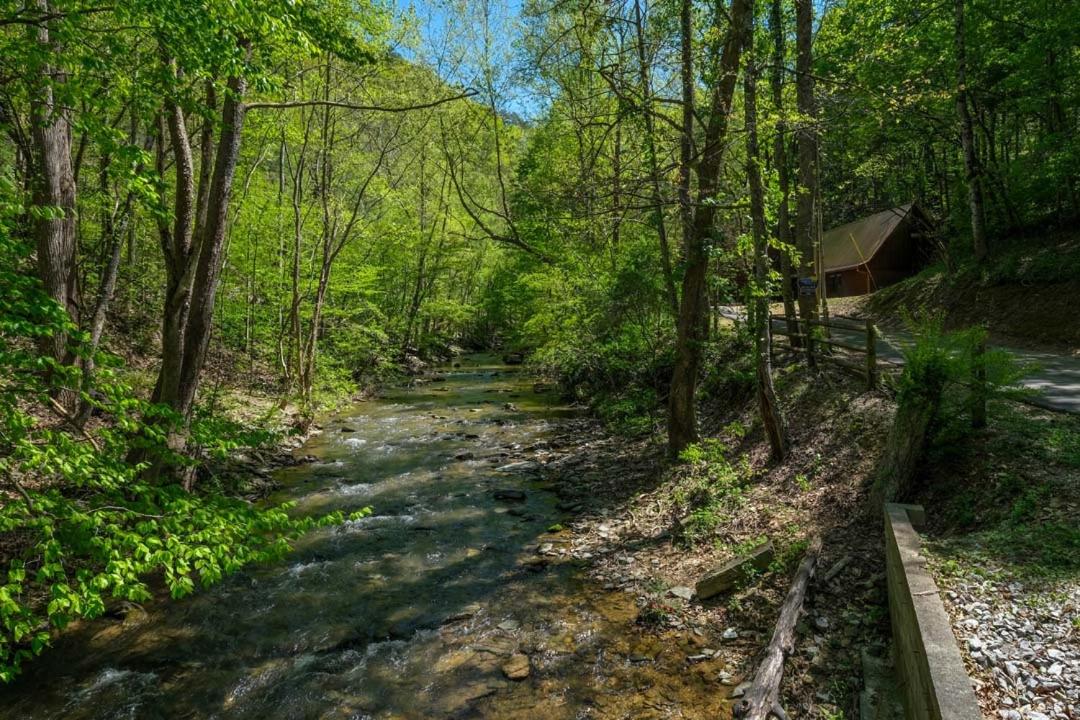 Keaton's On The Creek view 2