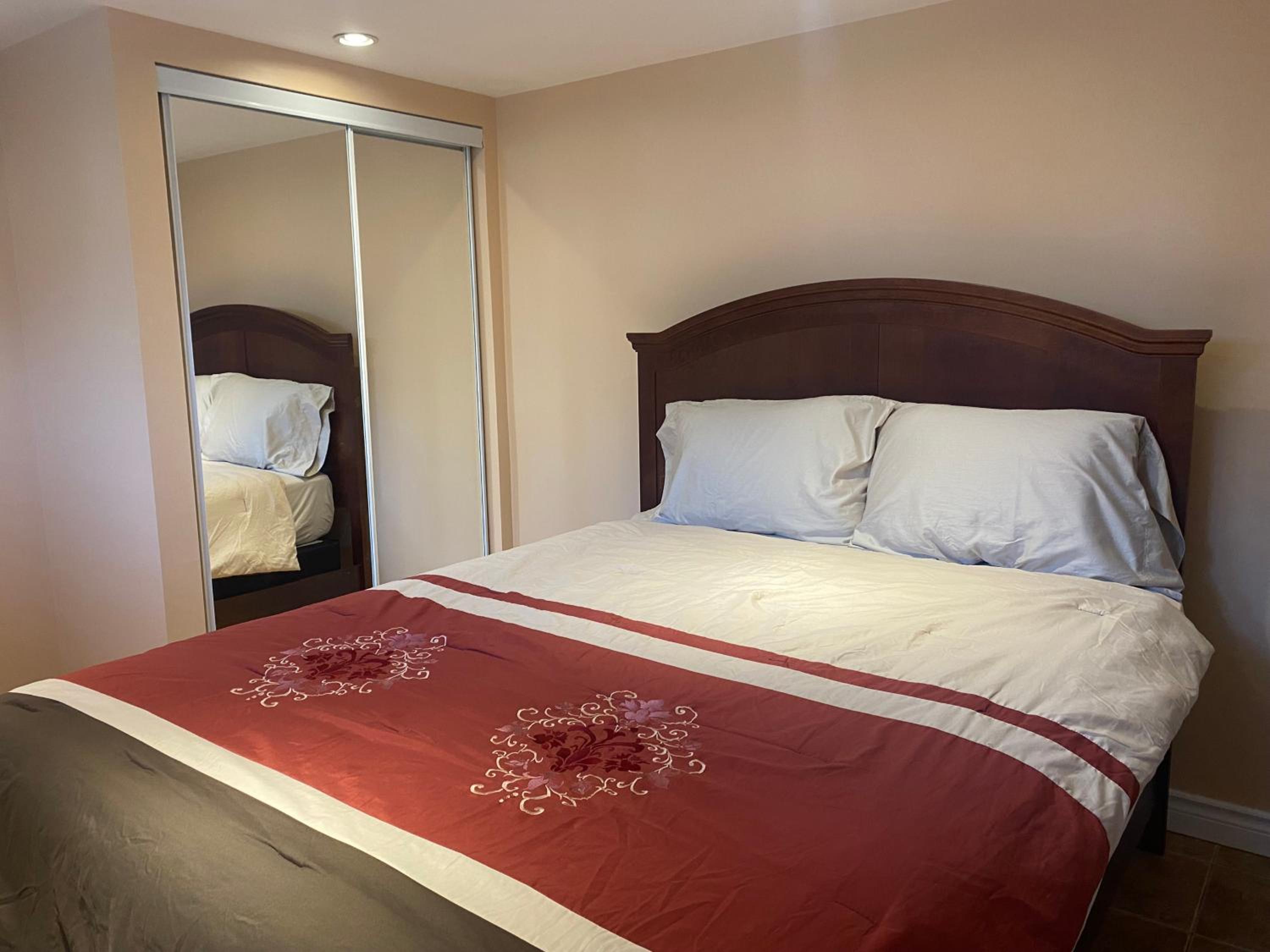 Nice Bedrooms in North York, Ontario