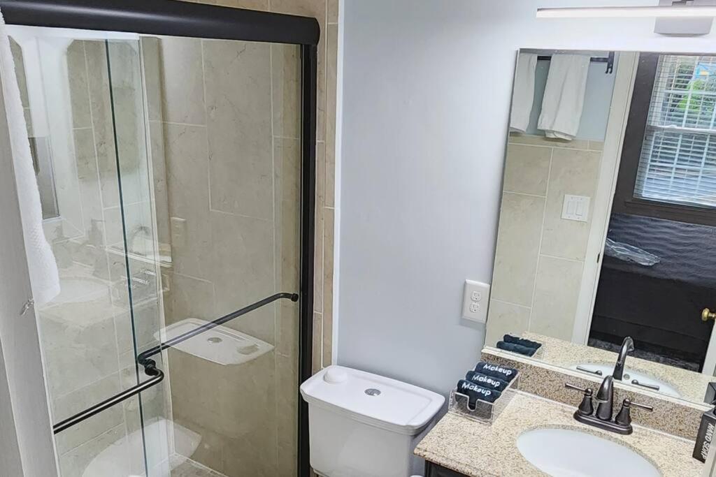 Modern Townhome With Yard 5 Min To The Battery - Property Image 29