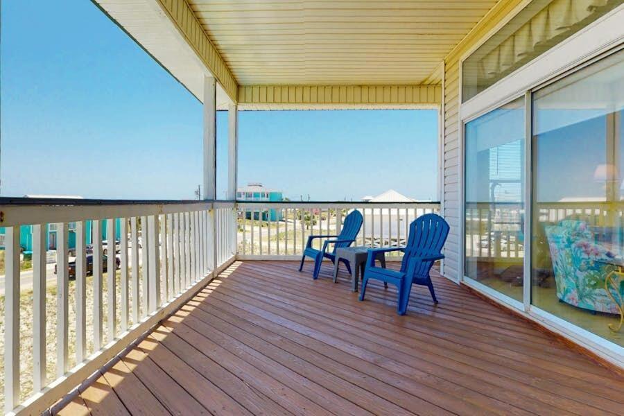 Dream Chaser-Private Pool-Hot Tub-Pets-Directly across from boardwalk to beach view 4