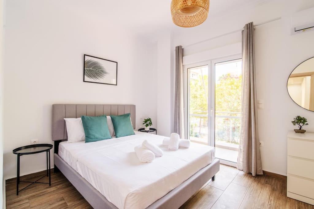 Charming Apartment with an Athenian feel in Psyri