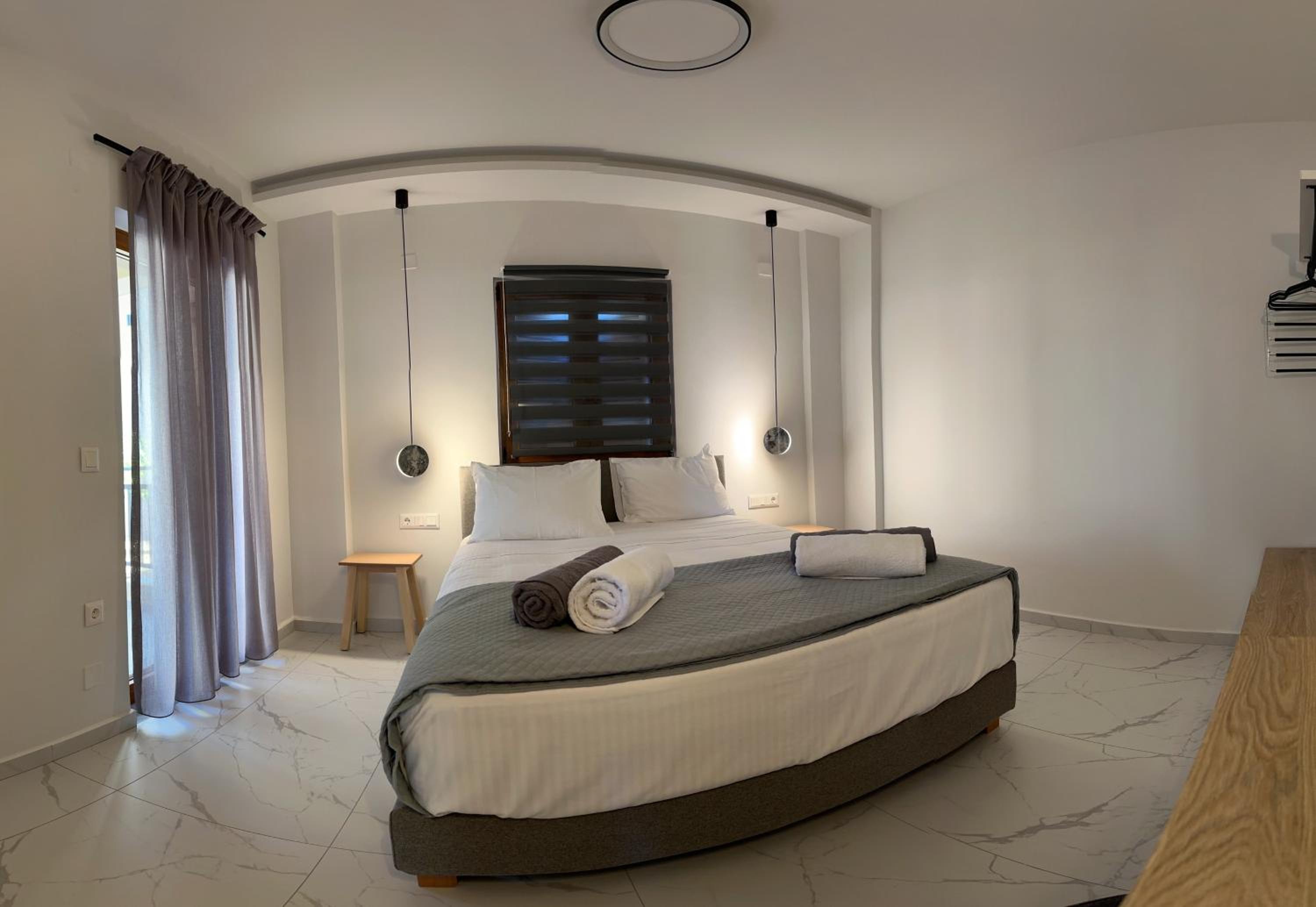 PROVILLAS - Ι, ΙΙ & ΙΙΙ - Luxury Villas with private pool near Retrymno