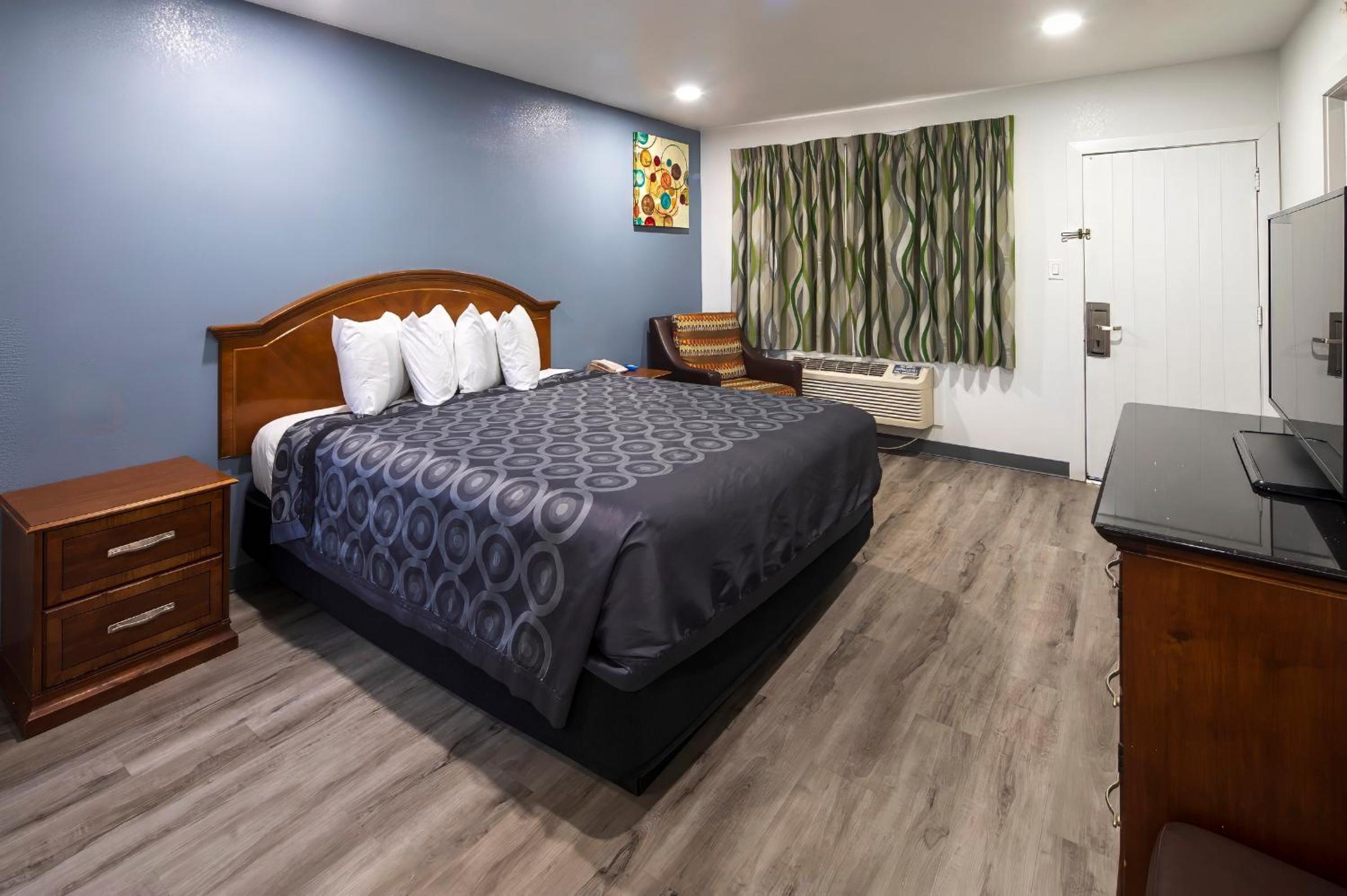 Hitching Post Studios Inn