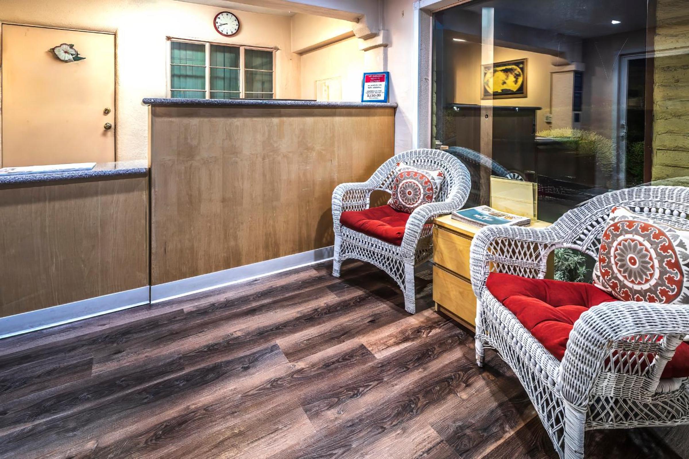 Hitching Post Studios Inn