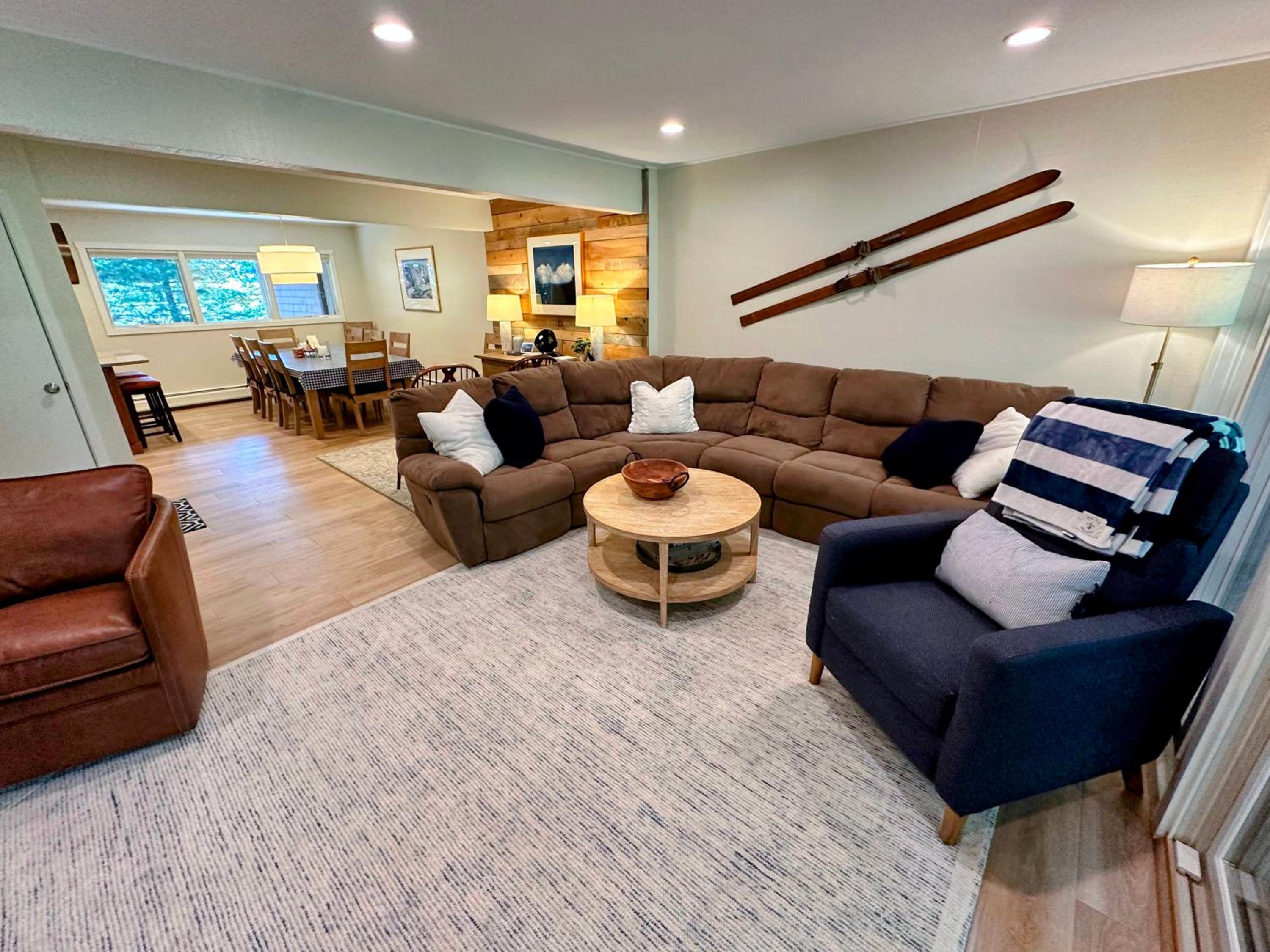 R8 Luxury Bretton Woods Ski-In Ski-out townhome next to beginner ski area w fast wifi and keyless entry view 2
