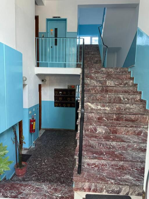 Beautiful and Remodeled Apartment 1A view 4