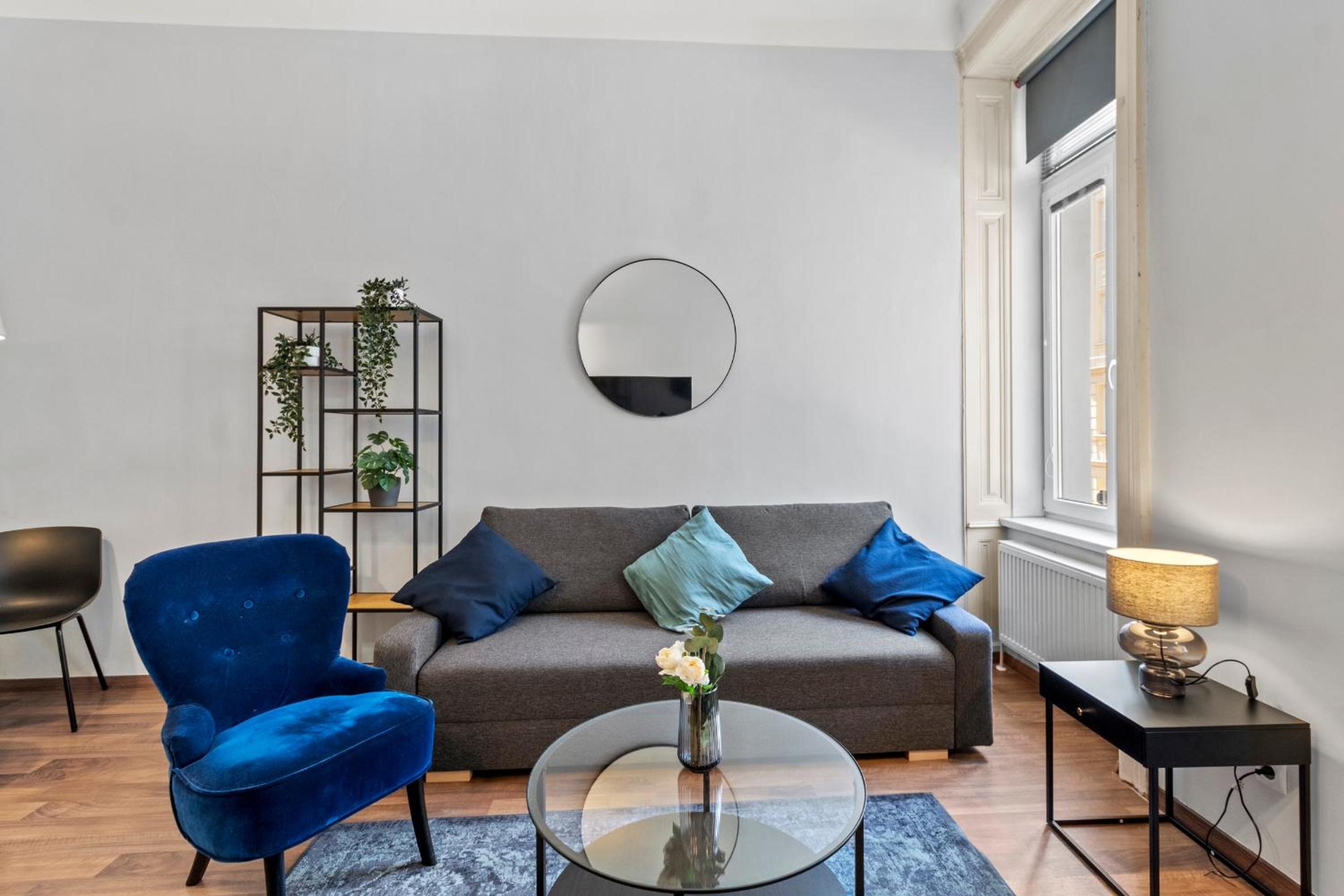 Balcony Apartment, 4 min to U3 Zipperer Straße