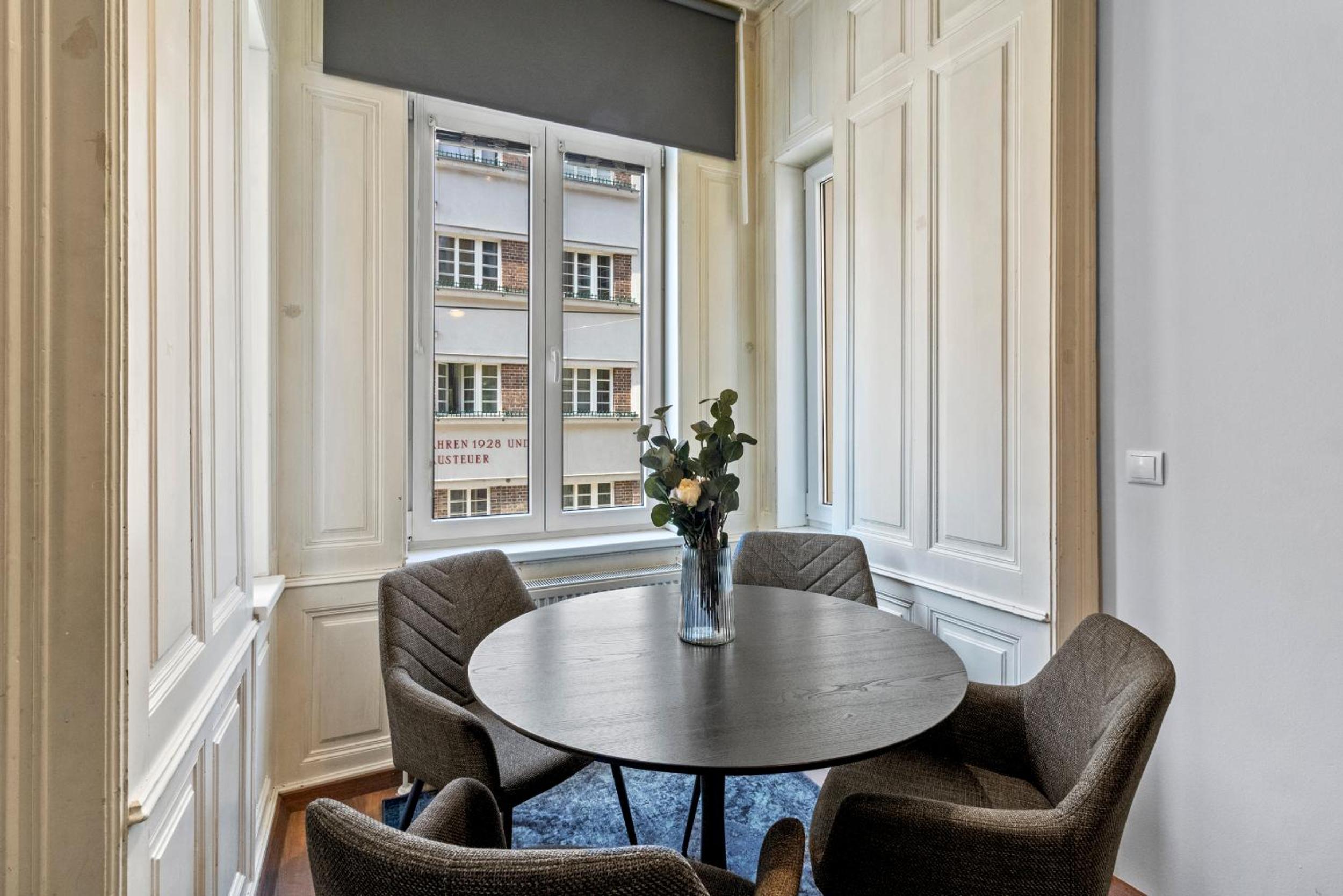 Balcony Apartment, 4 min to U3 Zipperer Straße