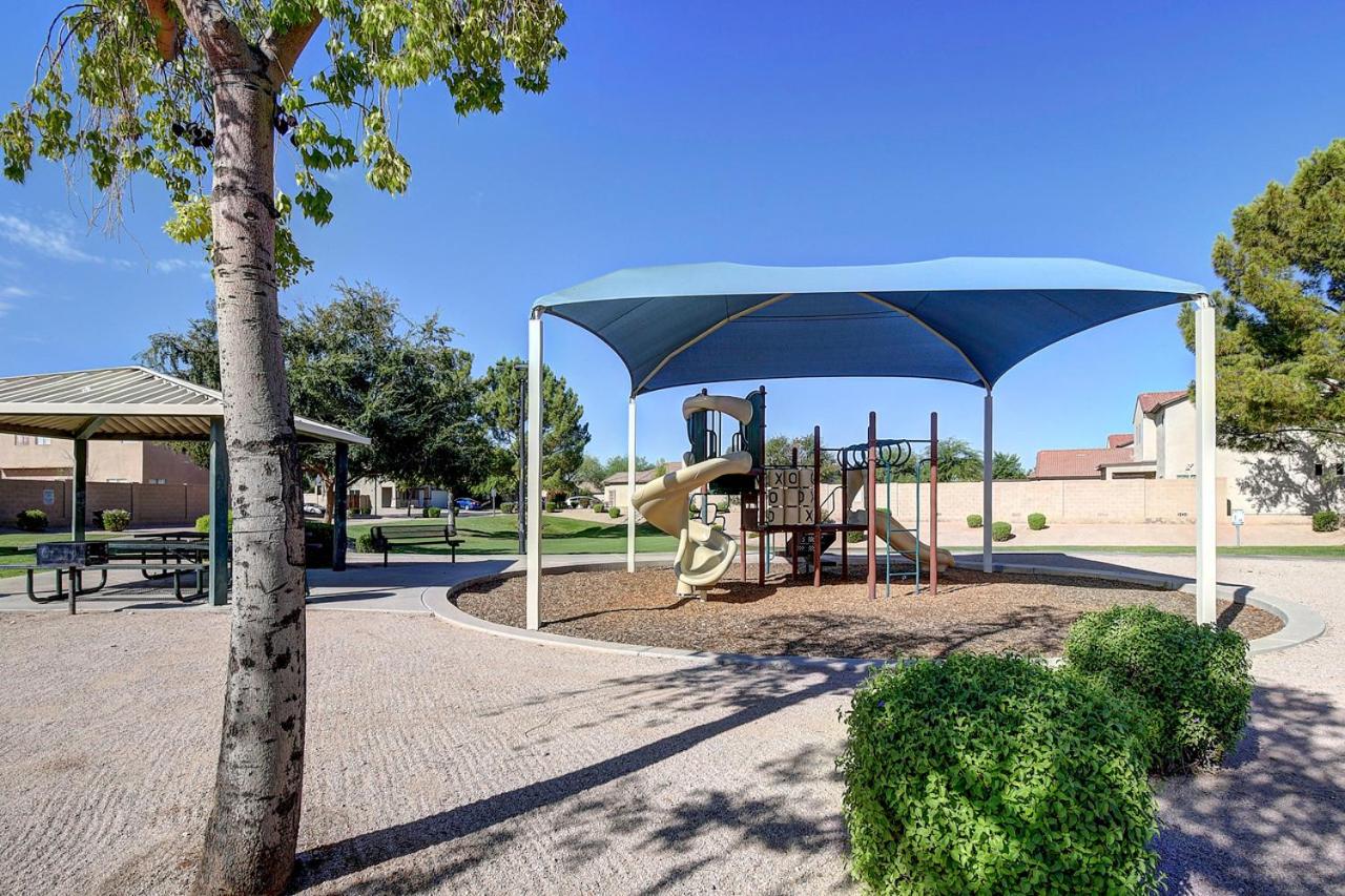 10 Minutes From Downtown Phoenix! view 5