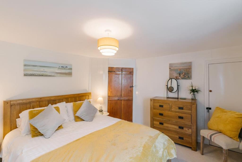Seacombe Cottage, Combe Martin view 4