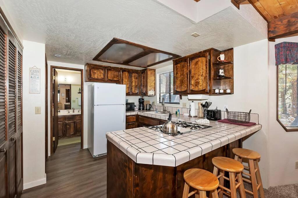 Haole Hideaway in the Big Bear Mountains view 3