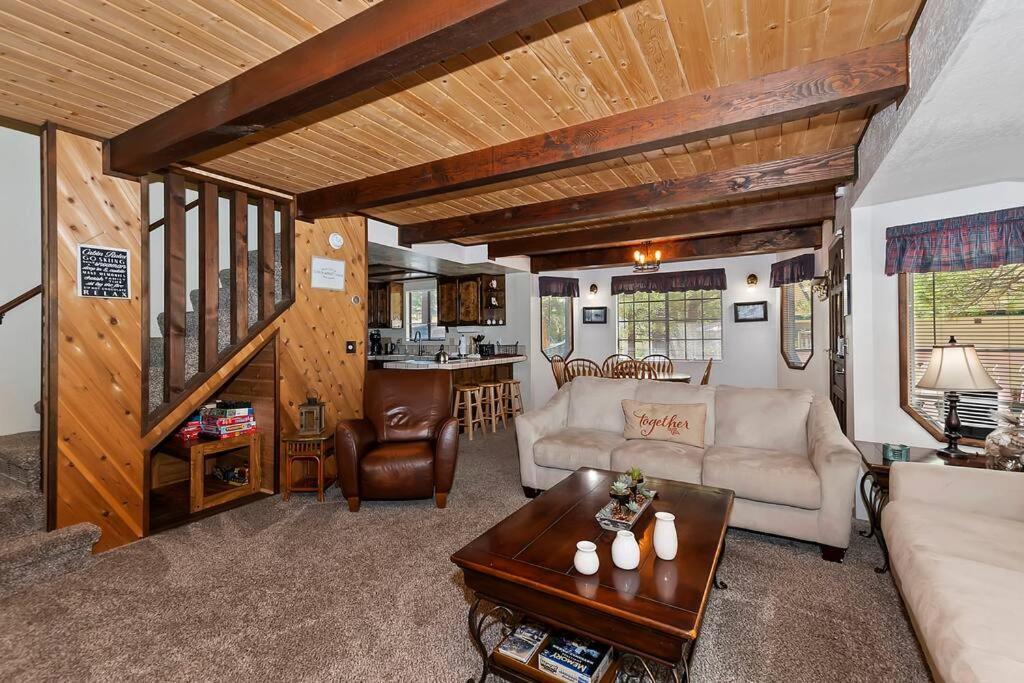 Haole Hideaway in the Big Bear Mountains view 4