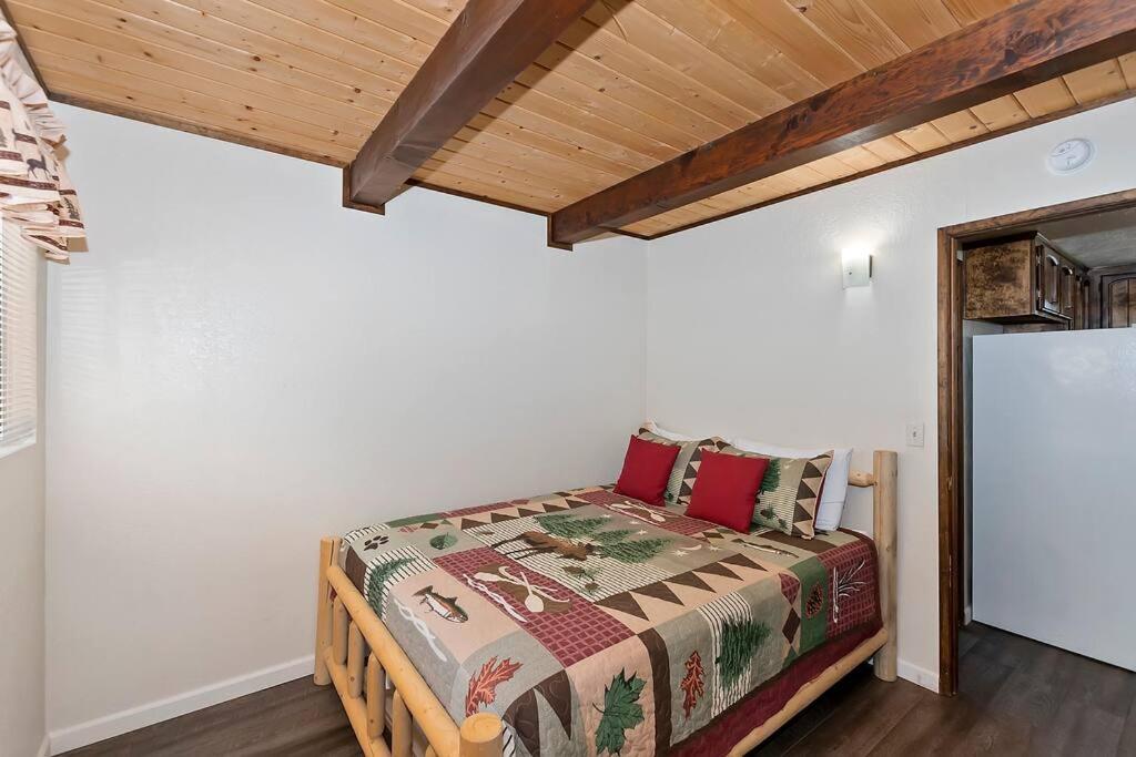 Haole Hideaway in the Big Bear Mountains view 5