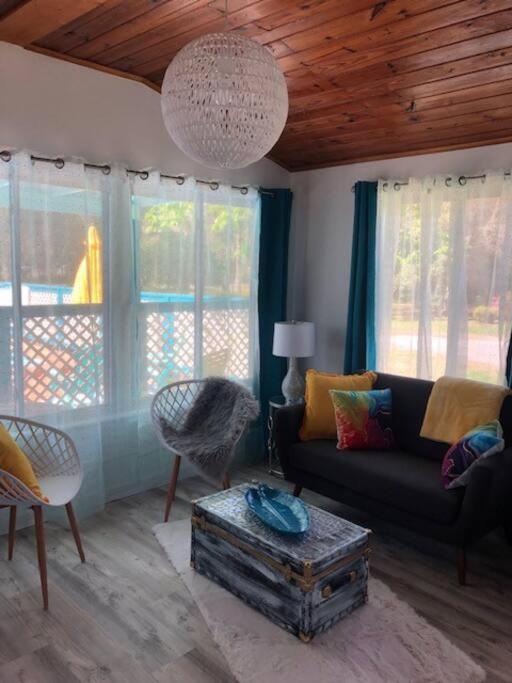 Moana Place Cozy and stylish cottage with pool in Saint Augustine