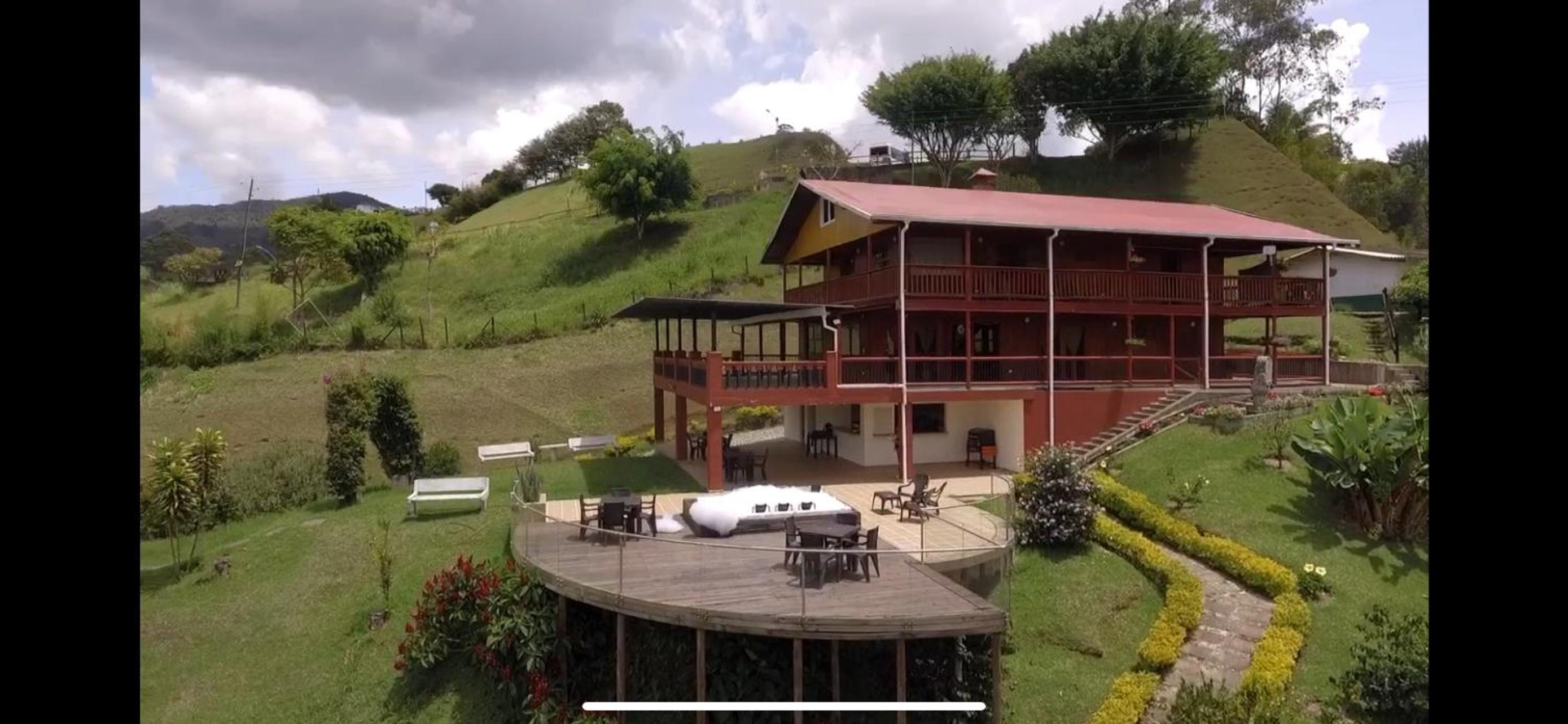 Finca con jacuzzi a 15min de Guatape