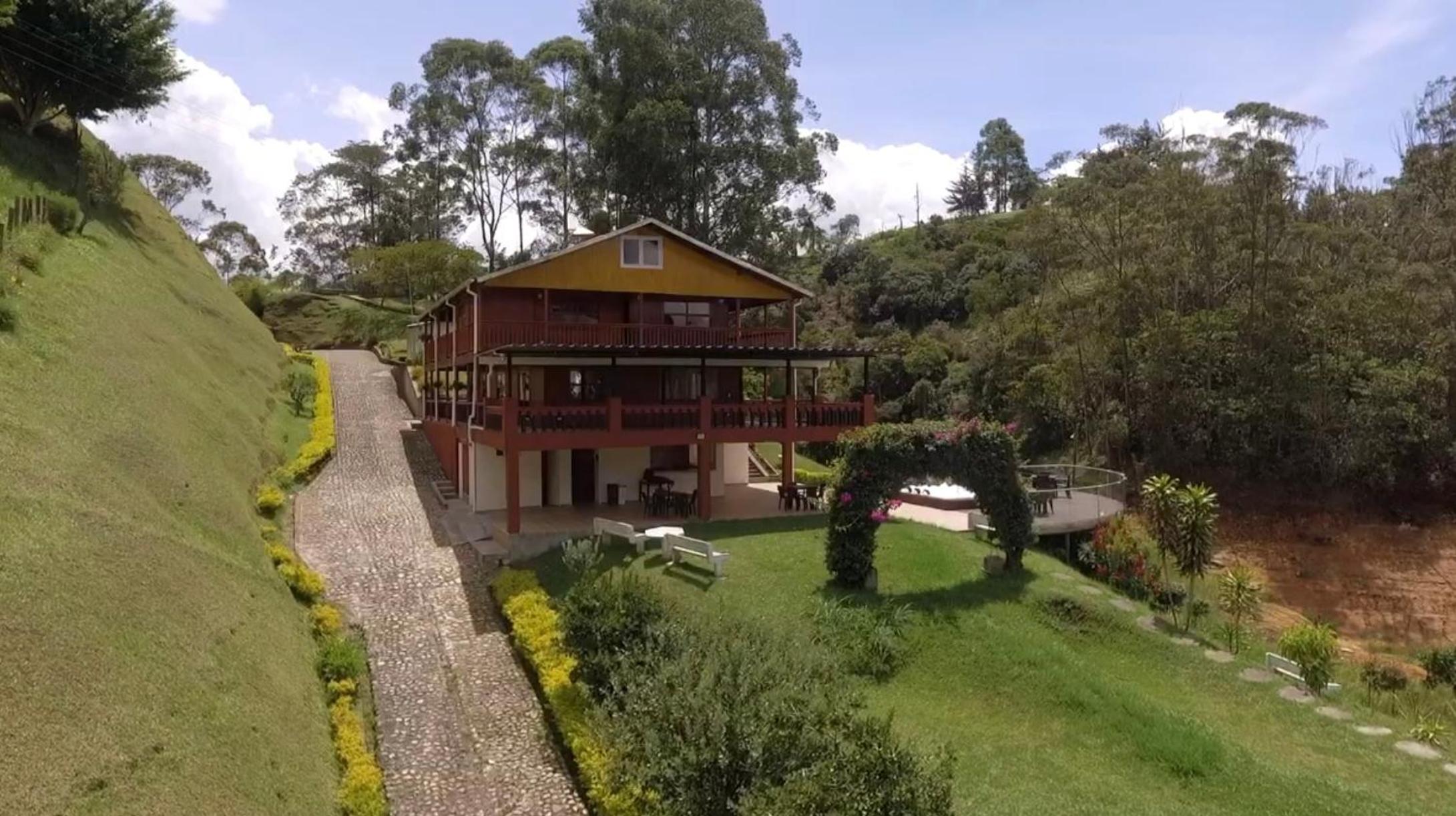 Finca con jacuzzi a 15min de Guatape