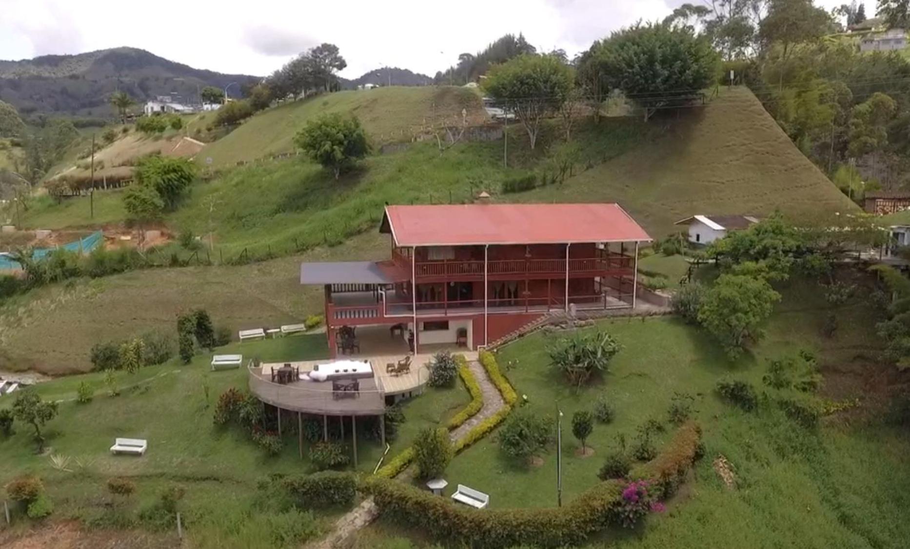 Finca con jacuzzi a 15min de Guatape