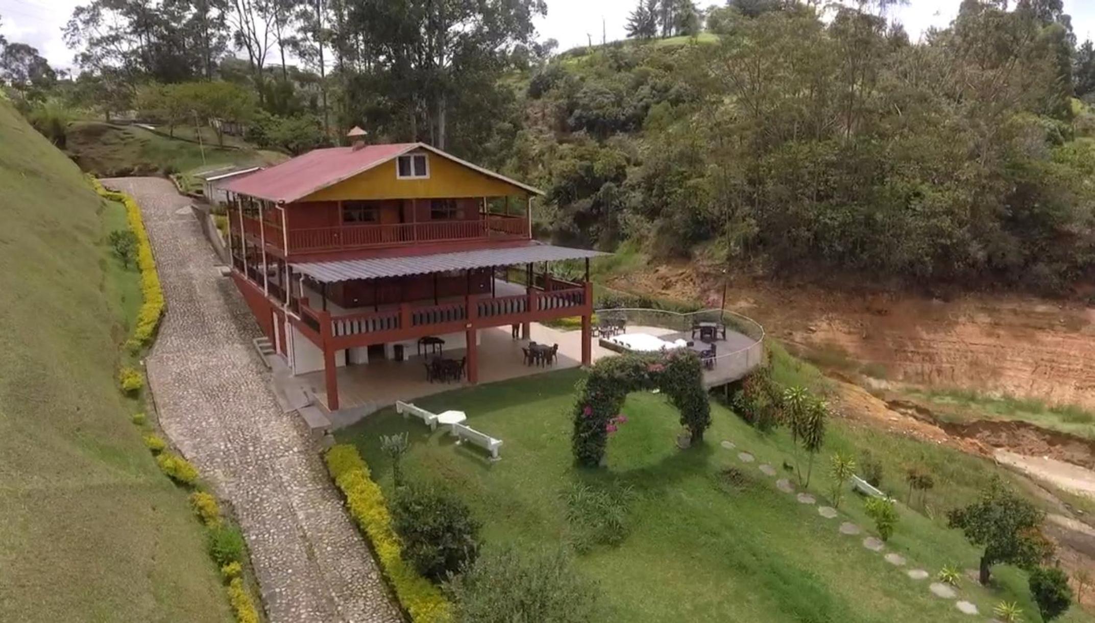 Finca con jacuzzi a 15min de Guatape