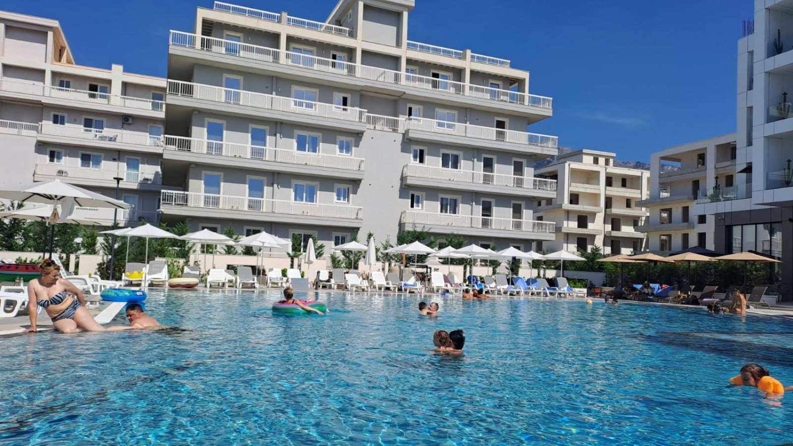 Era Palace Apartments