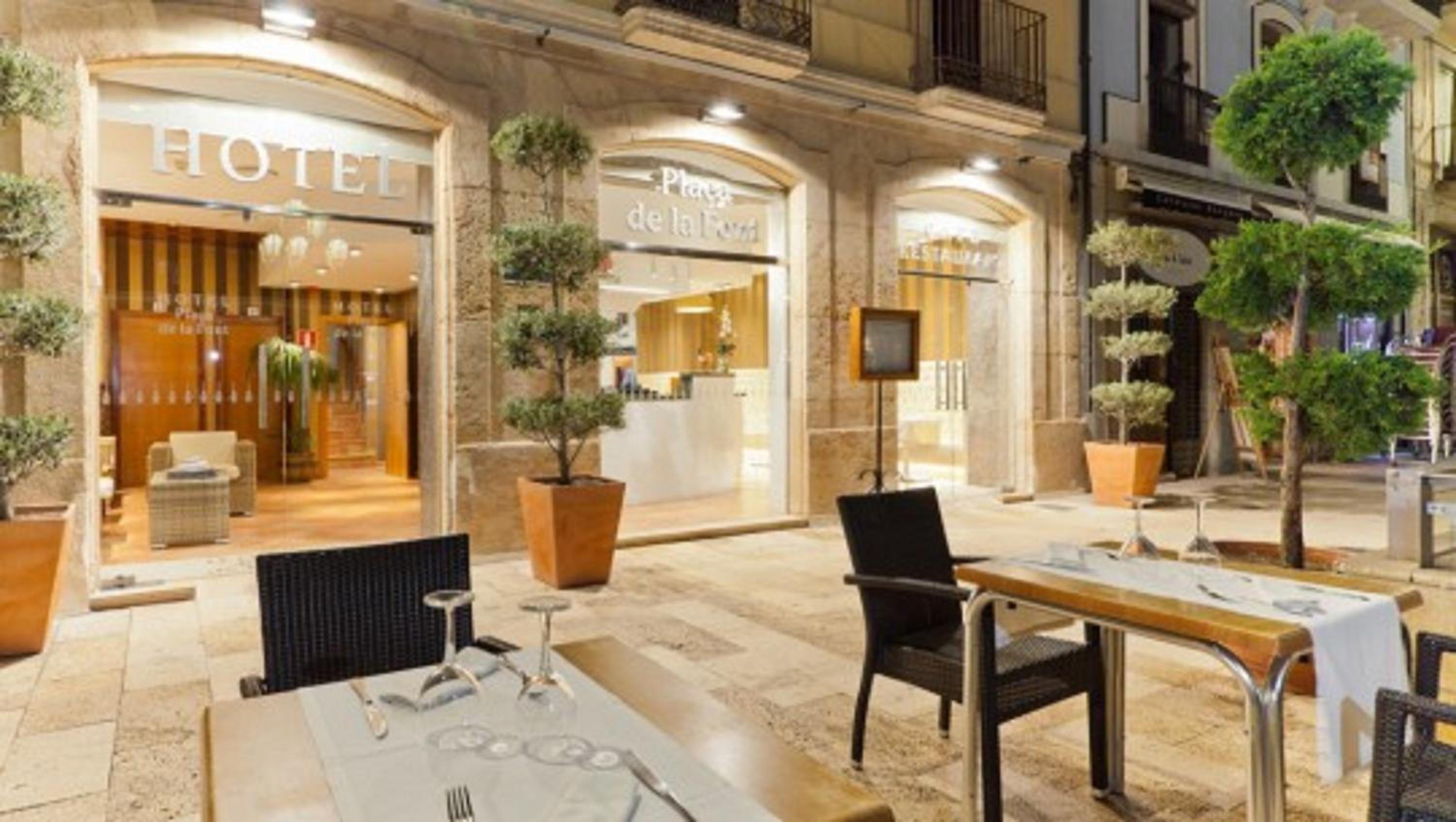 Tarragona Vacations - Placa De La Font - Property Image 1