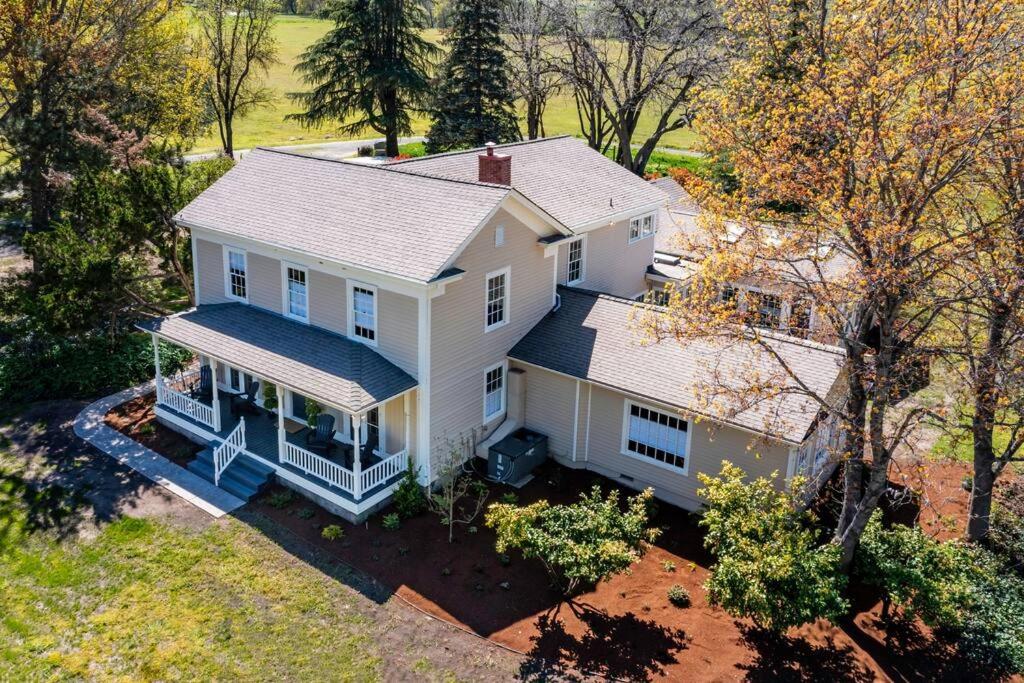 Ashland Vacations - Historic Dunn Ranch Ashland Oregon - Property Image 40