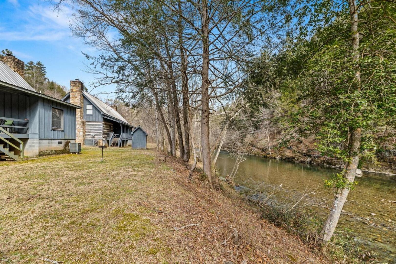 River Reflections By Colonial Properties