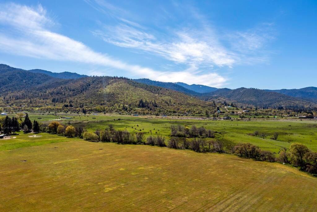 Ashland Vacations - Historic Dunn Ranch Ashland Oregon - Property Image 42