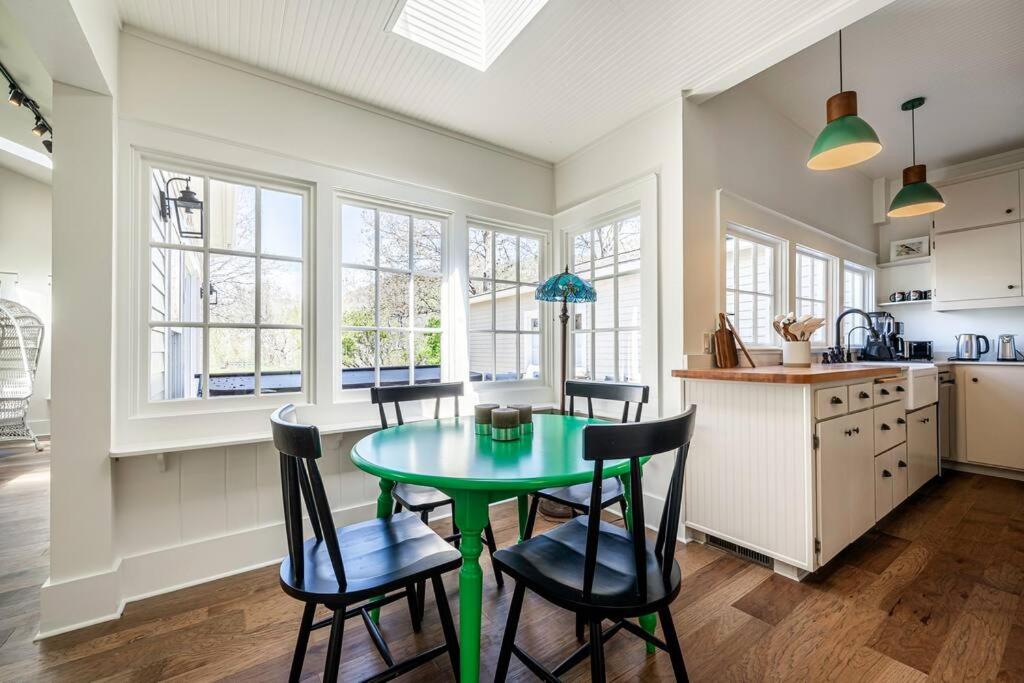 Ashland Vacations - Historic Dunn Ranch Ashland Oregon - Property Image 14