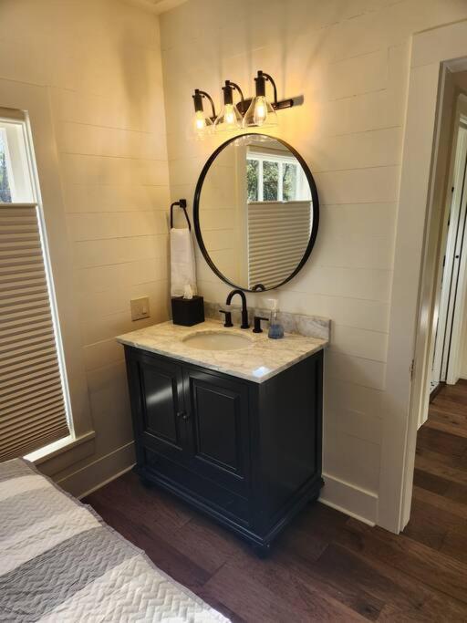 Ashland Vacations - Historic Dunn Ranch Ashland Oregon - Property Image 3