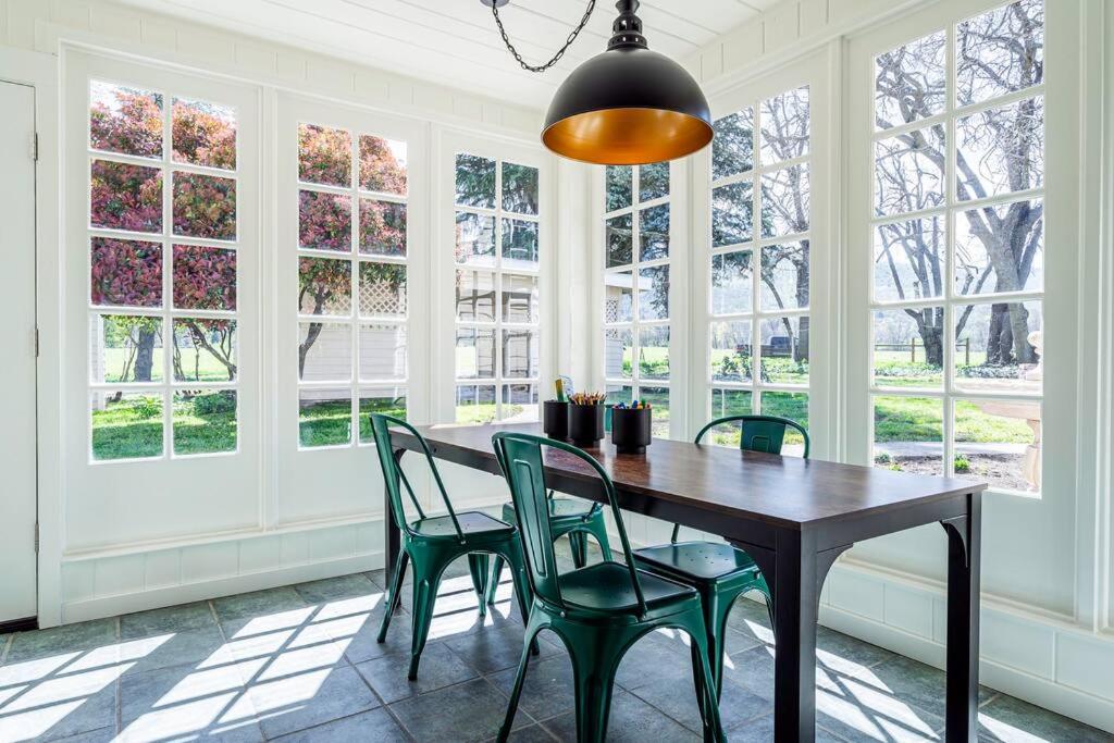 Ashland Vacations - Historic Dunn Ranch Ashland Oregon - Property Image 12