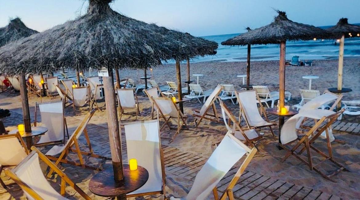 Marina Gaviota Beach