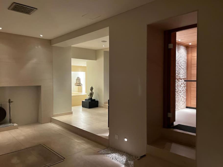 VILLA Philipp Plein - Designervilla mit Pool & SPA