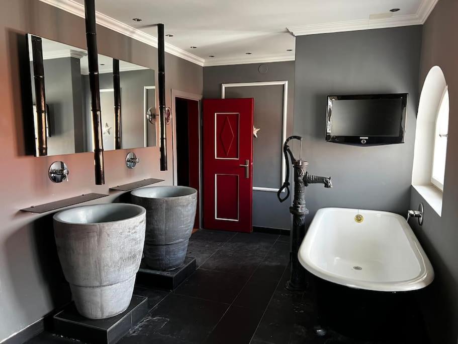 VILLA Philipp Plein - Designervilla mit Pool & SPA